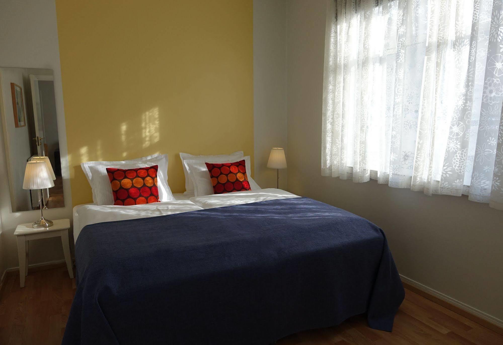 Castle House & Embassy Luxury Apartments Рейкявик Екстериор снимка
