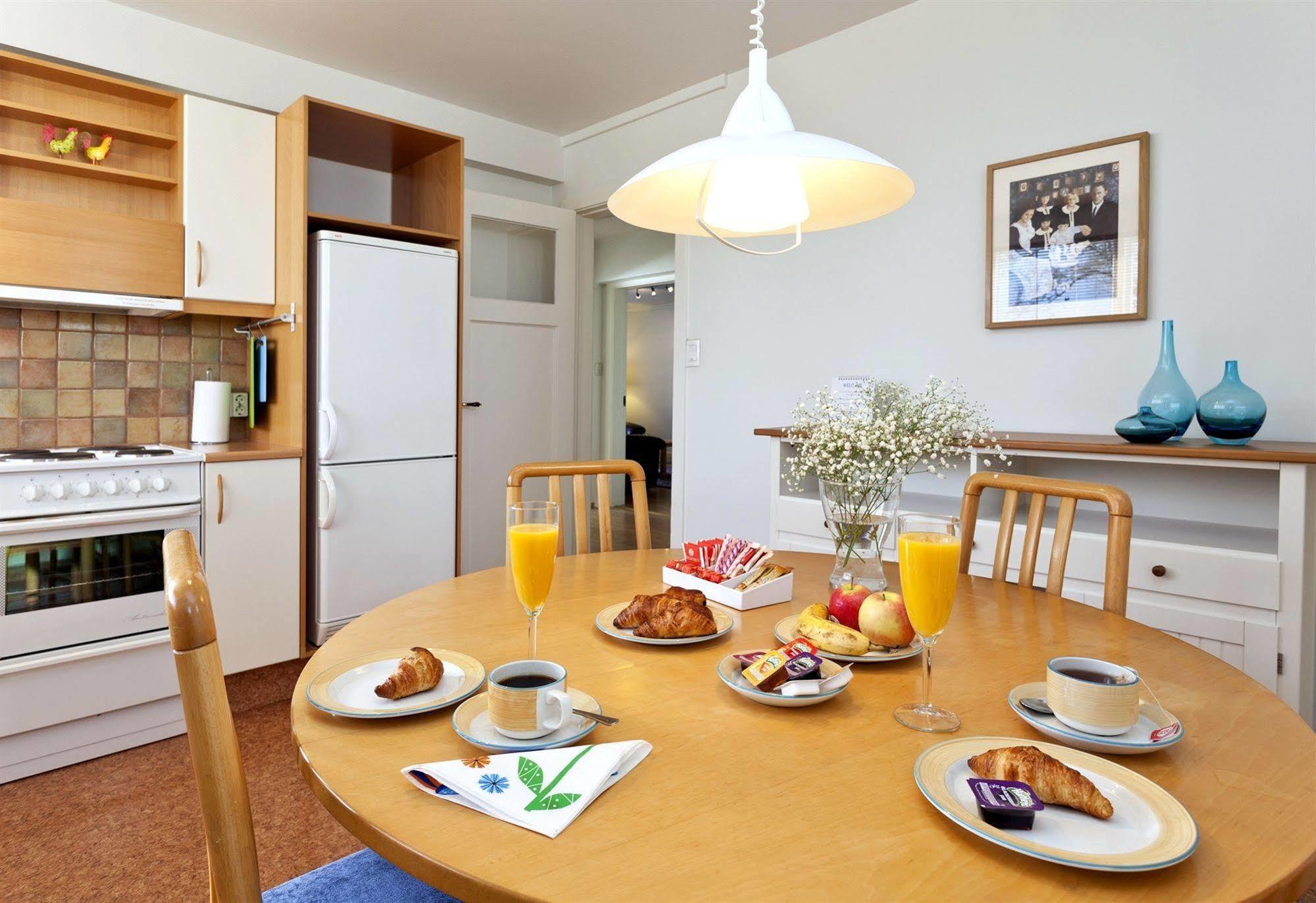 Castle House & Embassy Luxury Apartments Рейкявик Екстериор снимка