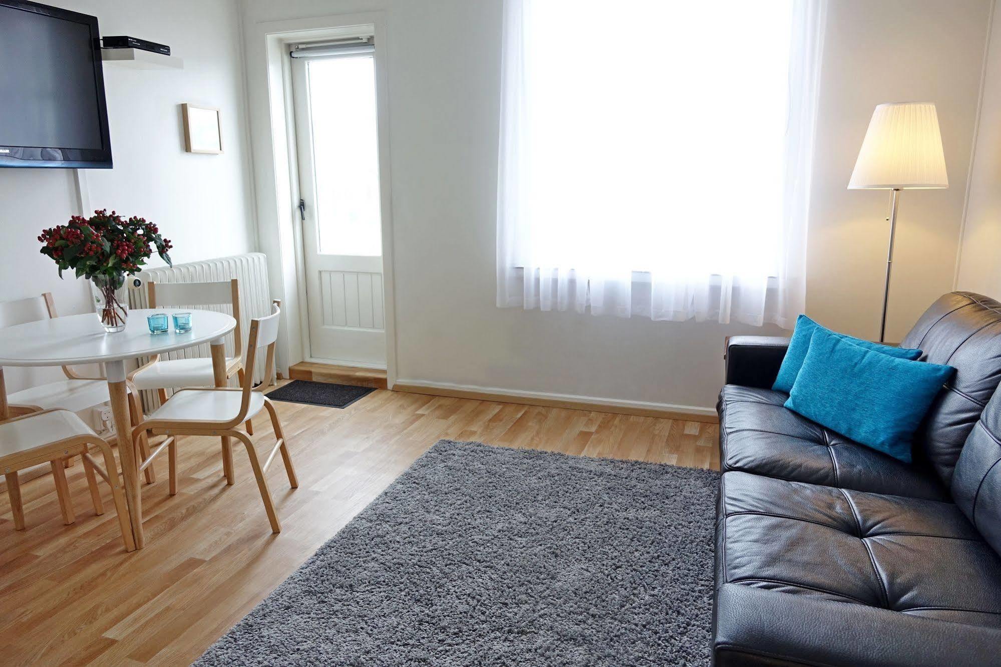 Castle House & Embassy Luxury Apartments Рейкявик Екстериор снимка