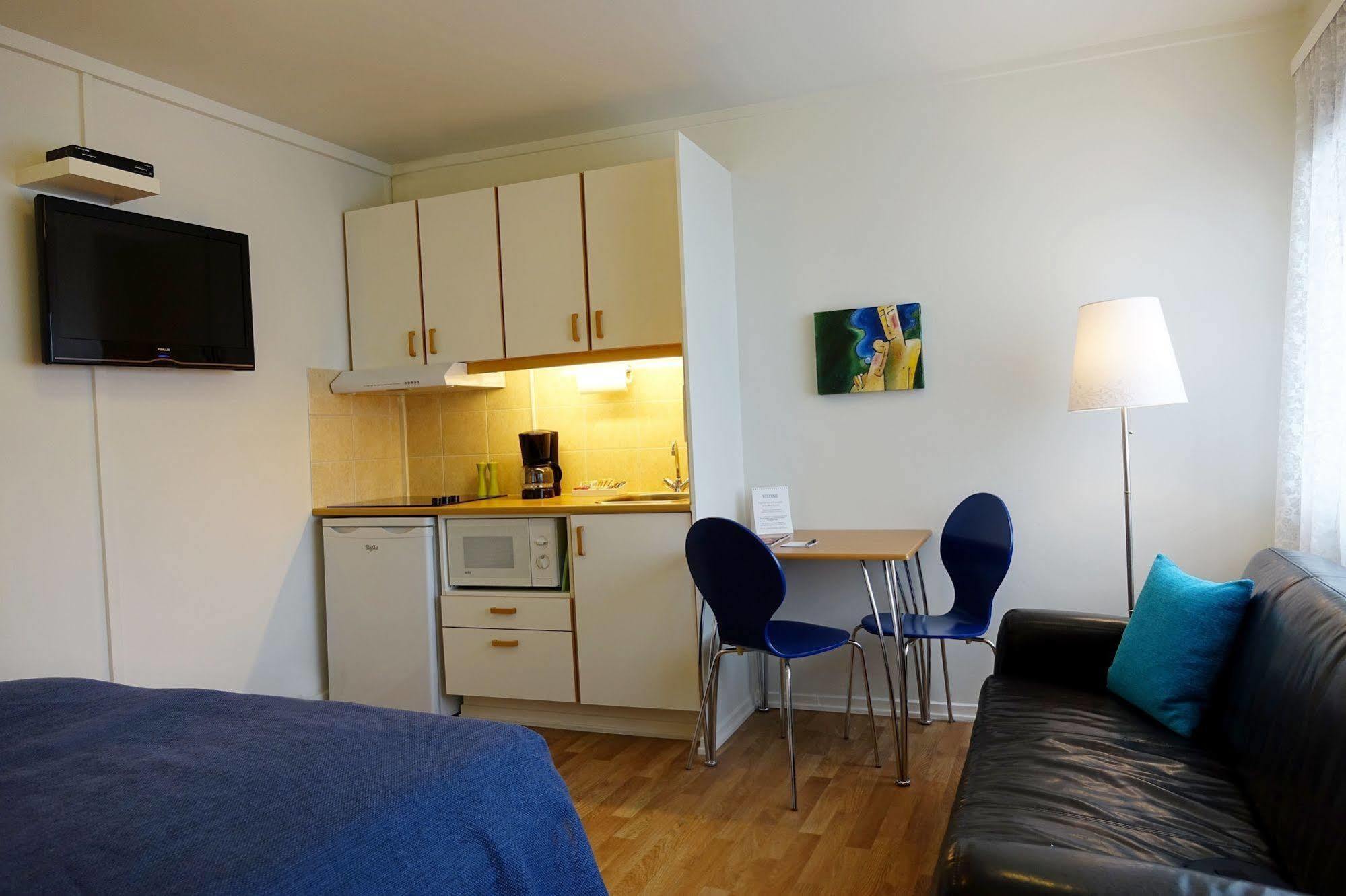 Castle House & Embassy Luxury Apartments Рейкявик Екстериор снимка