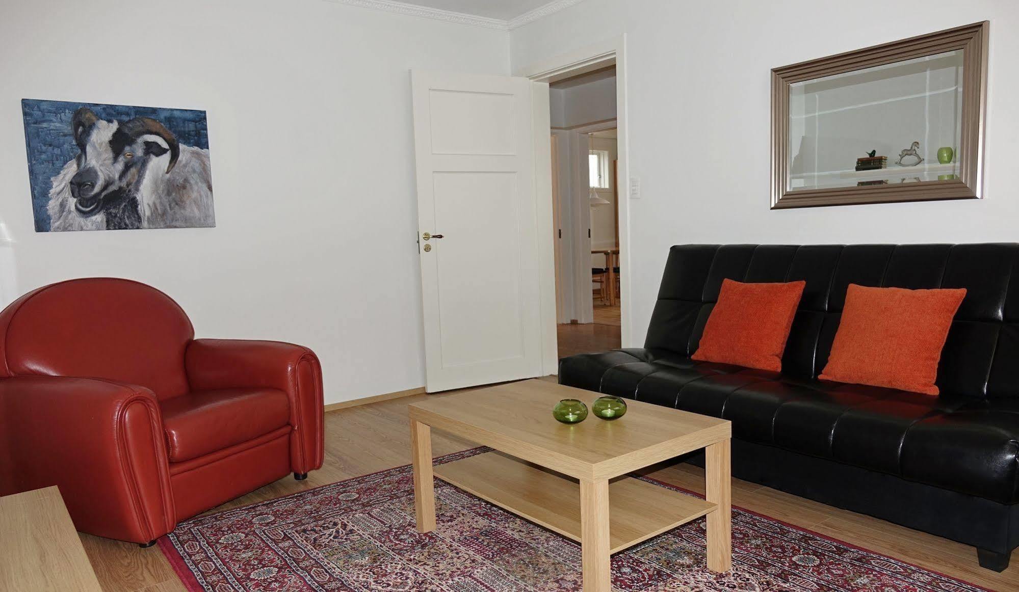 Castle House & Embassy Luxury Apartments Рейкявик Екстериор снимка