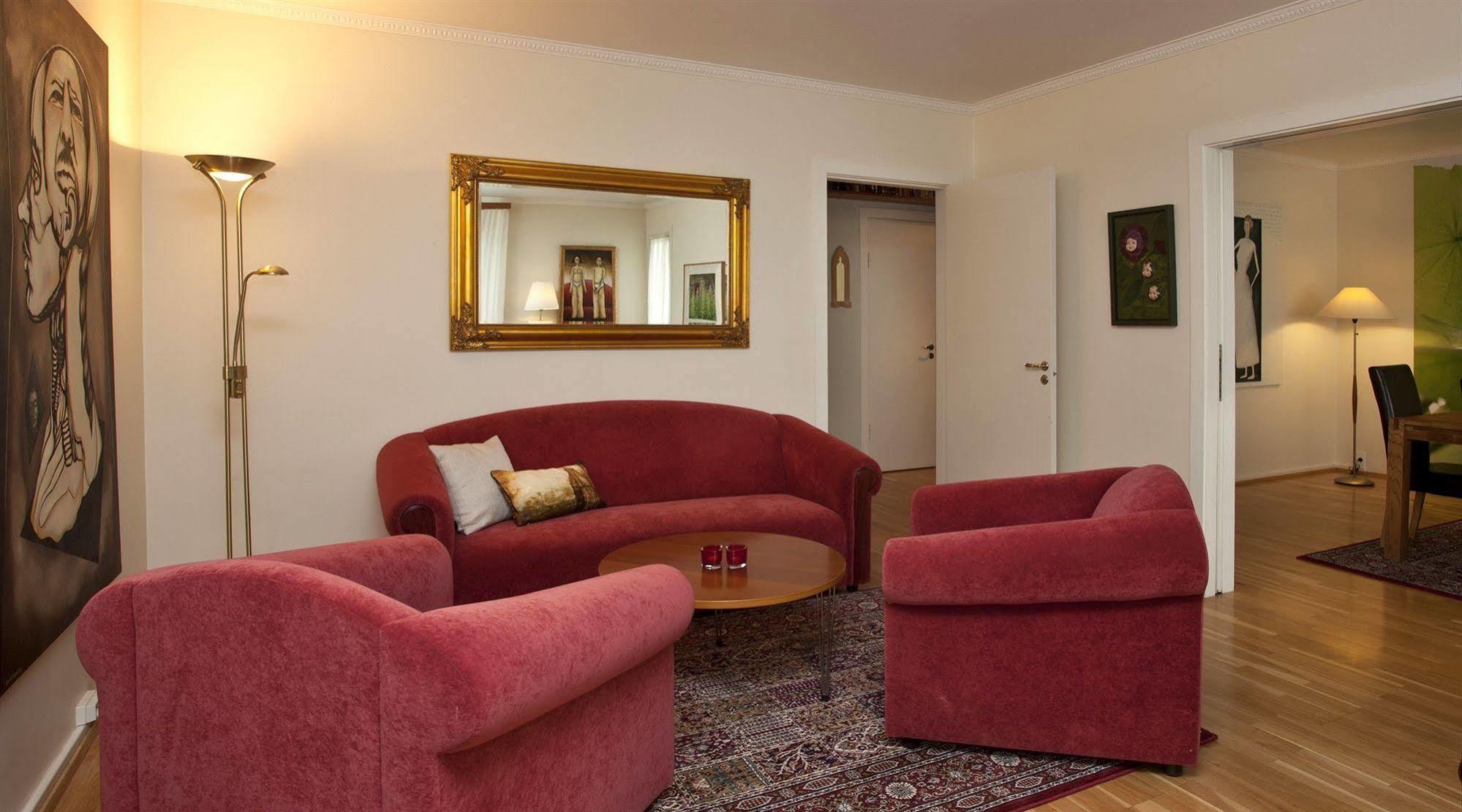 Castle House & Embassy Luxury Apartments Рейкявик Екстериор снимка