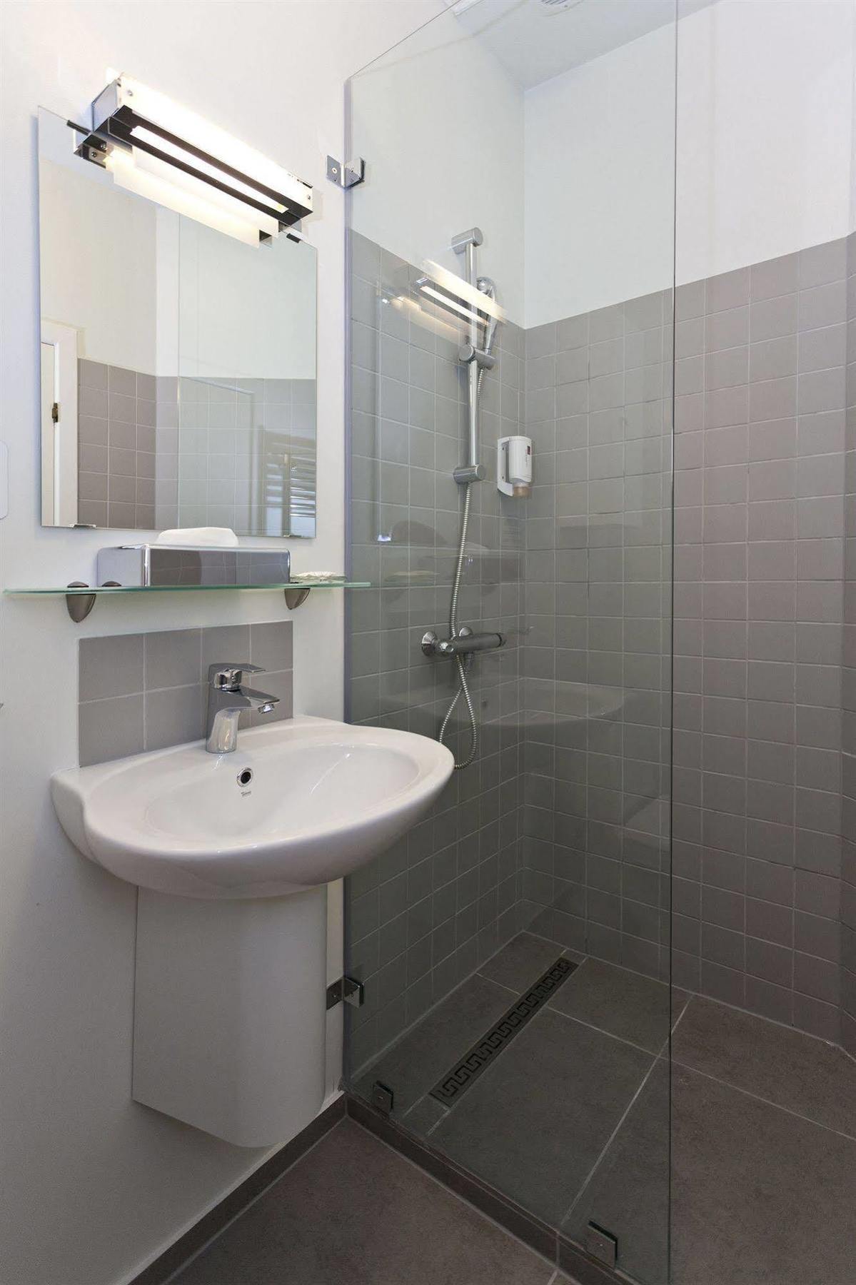Castle House & Embassy Luxury Apartments Рейкявик Екстериор снимка