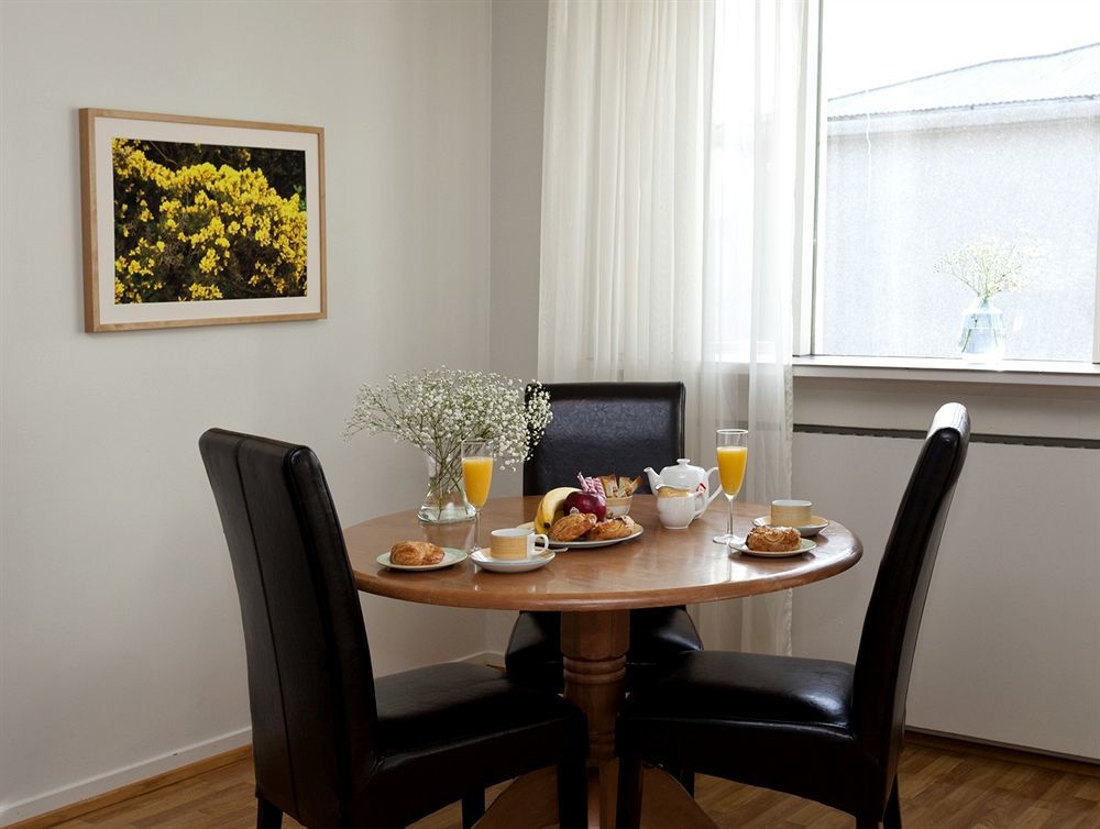 Castle House & Embassy Luxury Apartments Рейкявик Екстериор снимка